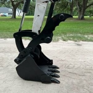 Mini Pelle Bobcat 425G Occasion (2008) – 2,7T – 2 095 h – 4 Godets – Image 2