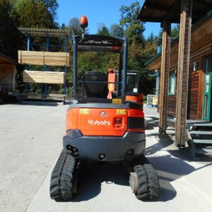 Kubota U27-4 – Mini-pelle compacte 2,5T avec godets et attache rapide – Image 4